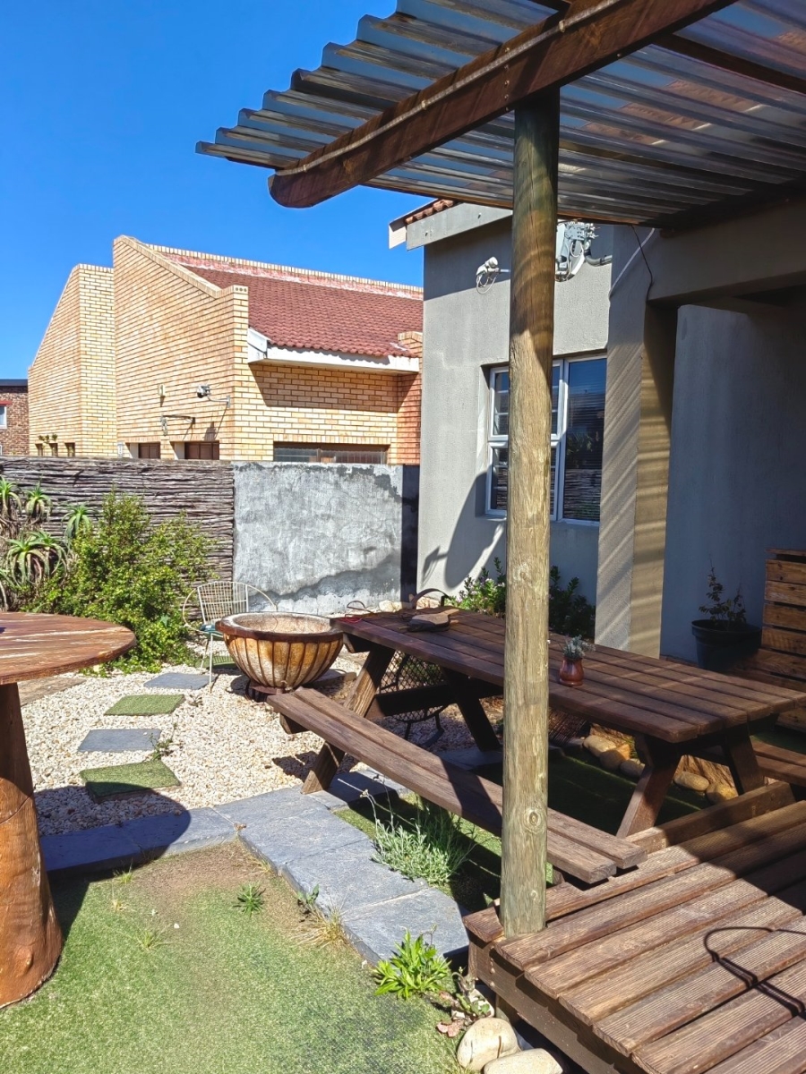 3 Bedroom Property for Sale in C Place Eastern Cape